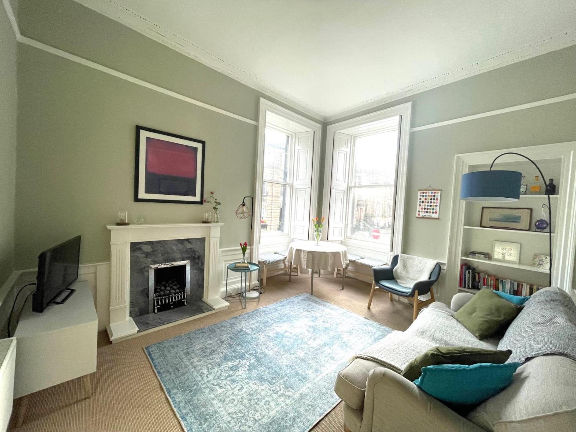 Apartament Charming, & Spacious Georgian 3 Bed *
